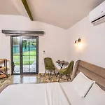 Frühstückspension Sapancaminihouse 4*