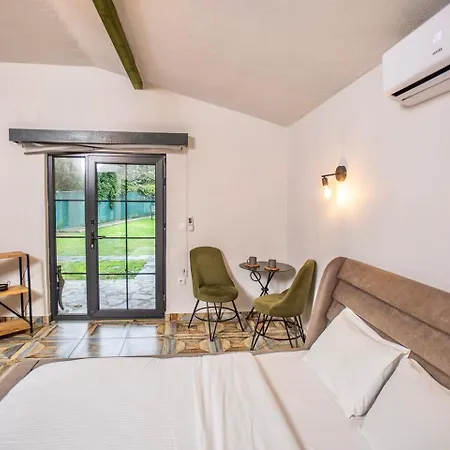 Frühstückspension Sapancaminihouse 4*